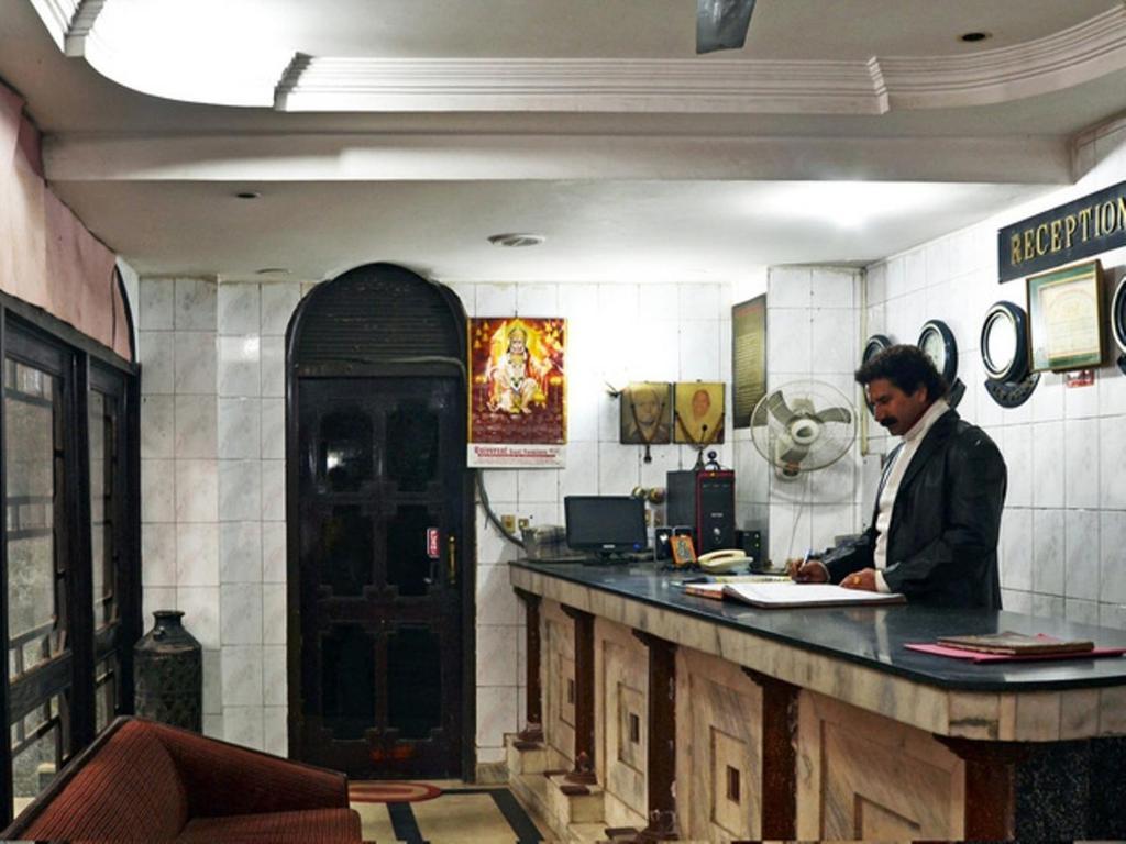 Sahara International Deluxe Hotel New Delhi Ngoại thất bức ảnh